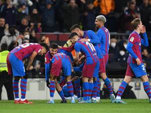 שחקני ברצלונה חוגגים עם פדרי. שער ענק (Getty)