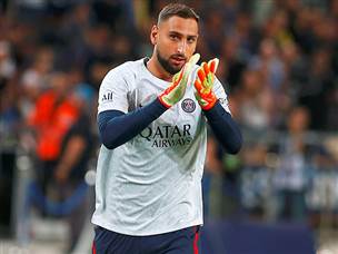 דונארומה, עוד כוכב, פתח בין הקורות (צילום: אלן שיבר)