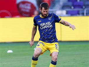 וגם הקפטן כבר היה מוכן (צילום: דני מרון)