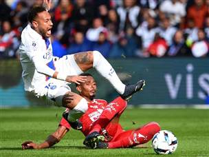 ניימאר מוכשל. לא מעט שערוריות שיפוט (Getty)