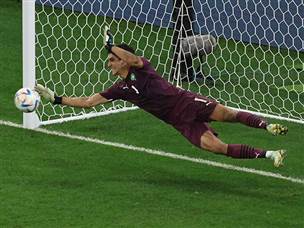 בונו עצר שני פנדלים (GETTY)