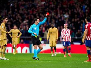 אדום כפול נשלף בדקות הסיום