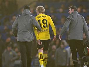 ברנדט נפצע כבר בדקה ה-5 (getty)