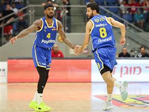 משחק מחצי גמר (לירון מולדובן)