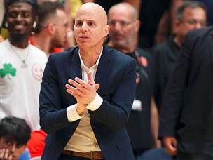 סיום מבאס בשבילו. פרנקו (אלן שיבר)