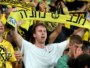 וקהל שחזר מהפגרה רעב (צילום: אלן שיבר)