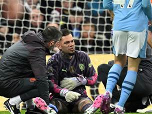 אדרסון נפצע כבר בדקה ה-8 והוחלף (GETTY)
