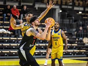 משחק חלש בהונגריה (FIBA)