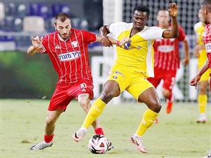 משחק פחות טוב שלו. אדו (אלן שיבר)