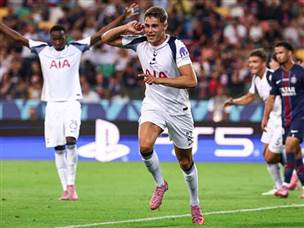 ואן דה ון כבש ראשון (Photo by FRANCK FIFE/AFP via Getty Images)