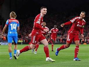 רוברטסון הכה ראשון (GETTY)