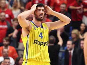 שנוצחו בקרב מול היריבה הגדולה (צילום: אלן שיבר)