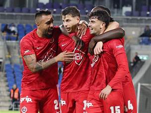 לפני שטוריאל החליף תפקידים בדרך לשני (אלן שיבר)