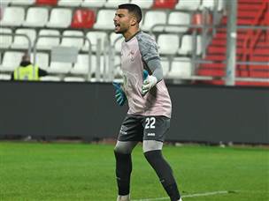 משחק מעולה לשוער המארחת (ברני ארדוב)