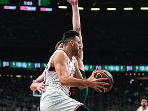 וגם מיציץ` נראה טוב יותר מאשר בשבוע שעבר (צילום: הפועל ת“א)