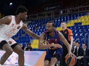 הפועל ת“א הגיעה לאולם ריק (Photo by Rodolfo Molina/Euroleague Basketball via Getty Images)