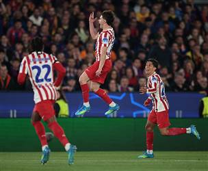 וחוליאן אלבארס כבש שער מרהיב בכדור חופשי (David Ramos/Getty Images)