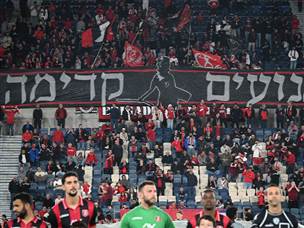 הקהל הירושלמי רצה מנועים קדימה (צילום: ברני ארדוב)