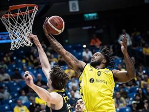 אוליבר. משחק טוב שלו (עודד קרני)