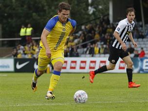 קיארטנסון. לא נראה חד מול הקהל האוהד שהגיע לראותו (צילום: האתר הרשמי)