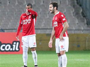 ידין ואוסטוינד מיואשים. יכולת רעה מאוד של האדומים (צילום: דני מרון)