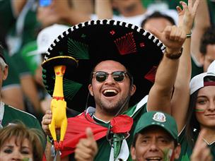 המקסיקנים הצבעוניים נשארים ברוסיה (GETTY)