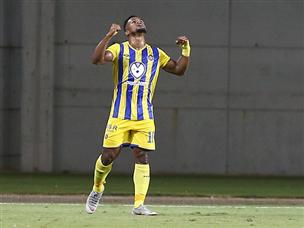 וגם אופואדו התכבד בשער בכורה (אלן שיבר)