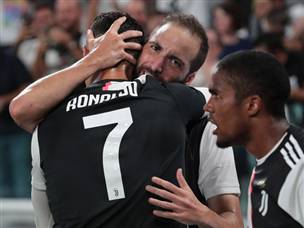 רונאלדו והיגוואין (Getty)