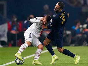 וגם המון כדורגל (getty)