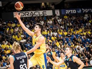 אבדיה. 7 נקודות ו-8 ריבאונדים (עודד קרני)