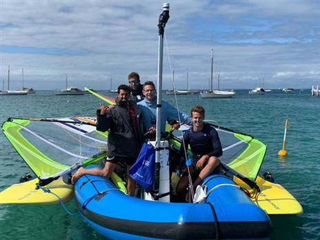 צוברי כבר הבטיח את הכרטיס. נבחרת הגברים של ישראל (צילום: Dom Tidey)