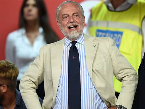 הקולנוען שהחזיר את החיוך לנאפולי (GETTY)