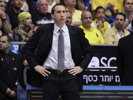 בלאט. "כמו טירונות" (אלן שיבר)