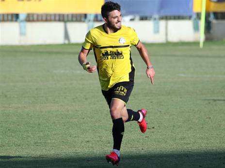 נתניה בינתיים נאבקת. פיניש (צילום: נוי אורן, מכבי נתניה)