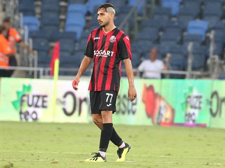 אלמוג בוזגלו. ישחק בשביל החוזה הבא (יוסי שקל)