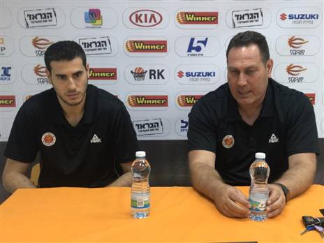 גודס ובלייזר במסע"ת (מכבי ראשל"צ, אתר רשמי)