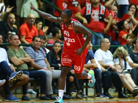 הוא עוד ישוב? בראון (מנהלת הליגה)