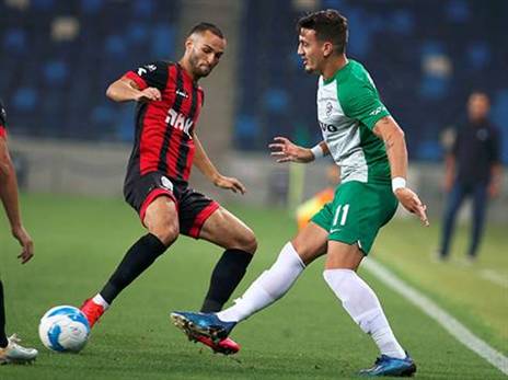 יומיים אחרי המסיבה, פתח בהרכב בדרבי. שועה (אלן שיבר)