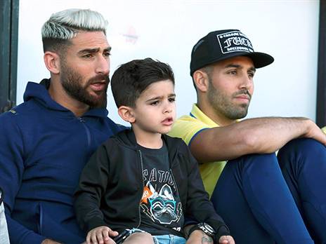 גולסה לצד עטר. ישב כמעט שנה בחוץ (אלן שיבר)