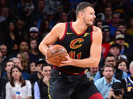 ז'יז'יץ'. הכדור בידיים שלו (GETTY)