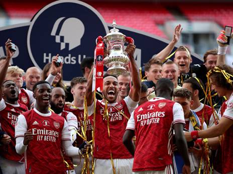 גביע 14 לארסנל (getty)