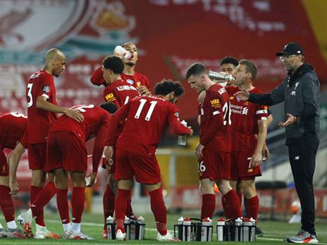 רכש? יש דברים חשובים יותר (Getty)