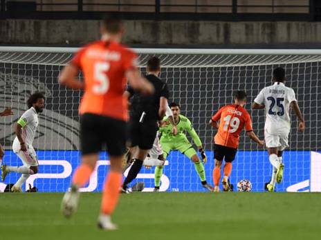 הכדור ברגל, קורטואה ממול. כולם יודעים איך זה נגמר (Getty)