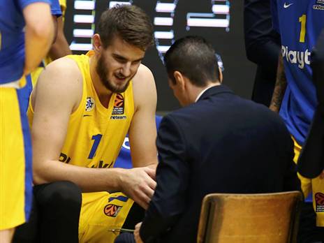 בנדר רוצה עוד משחקים (אלן שיבר)