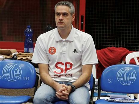 קאסטריטיס. נכון לעכשיו, הוא מקבל גיבוי (אלן שיבר)