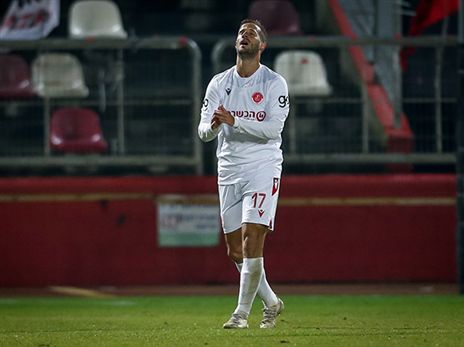 הירש חוגג. שחקני הפועל שיחקו חולים? (מאור אלקסלסי)