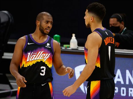 מעניקים לפיניקס לוקסוס שאין להרבה קבוצות. בוקר ופול (GETTYIMAGES)