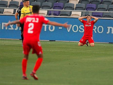 האדומים בהלם (אלן שיבר)