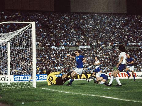 טארדלי ושער הניצחון ב-1980 (Getty)