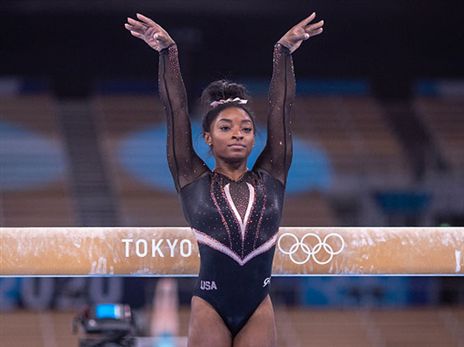 142 ס"מ של שלמות. ביילס (GETTY)